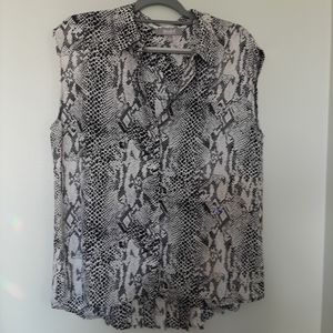 MARLED REUNITED CLOTHING Sleeveless Collared Button Down Hi/Low Blouse Sz L